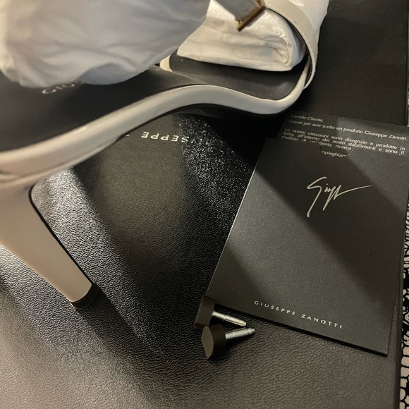 GIUSEPPE ZANOTTI SQUARE TOE HEEL SANDALS - Picture 6 of 11